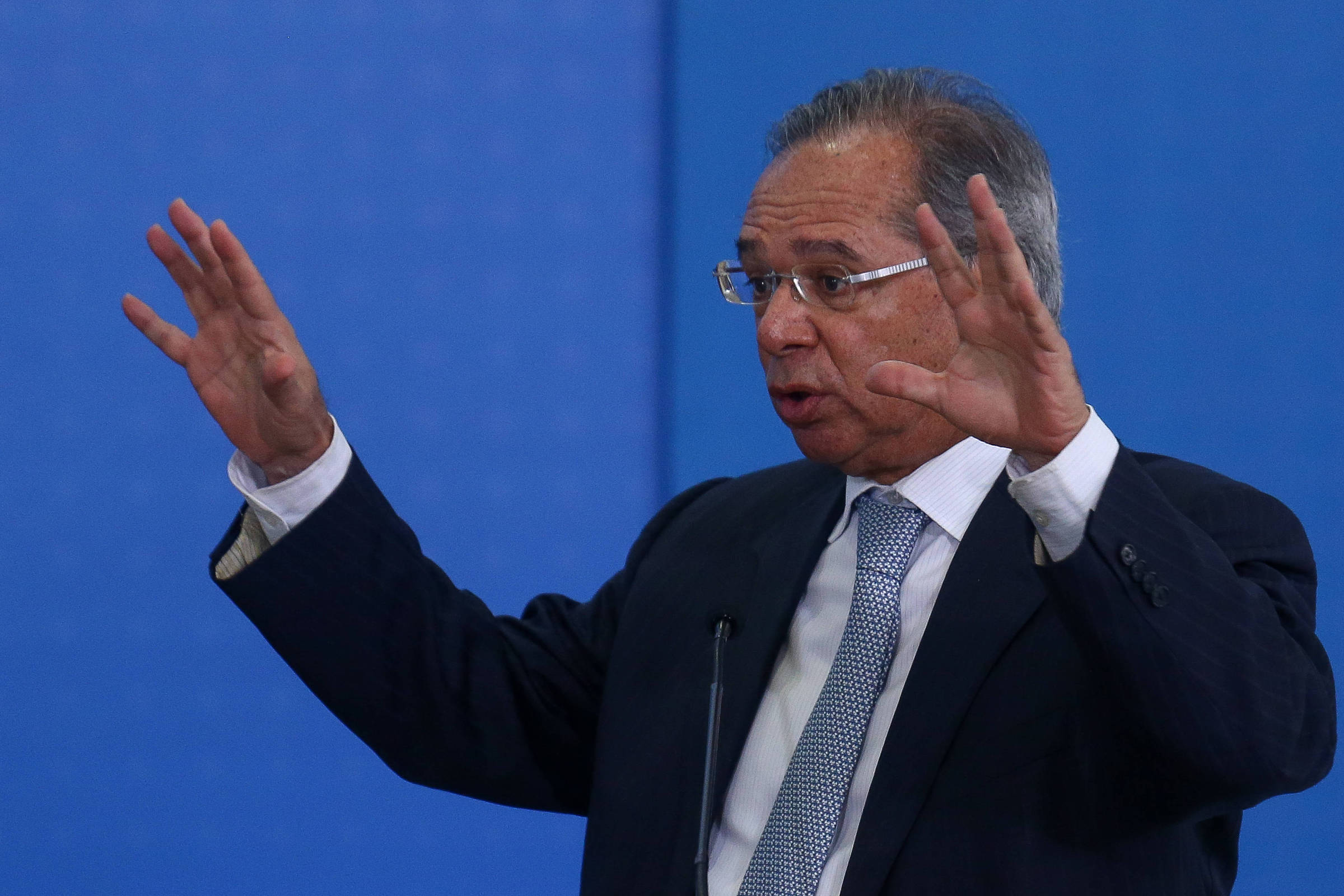 Guedes deve autorizar nova alta do salário mínimo para repor toda inflação de 2019